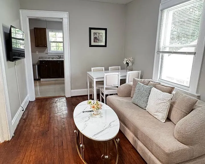 1049 Martin Luther King Jr Dr NW #C — Photo 2