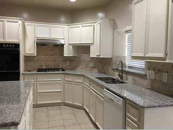 3rd image of 4627 Meadow Green Dr