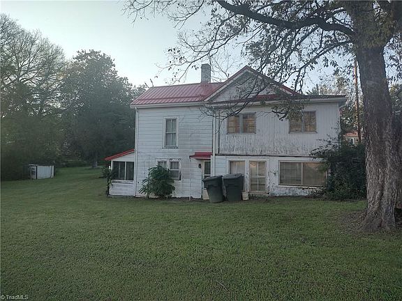 3rd image of 427 Glovenia St