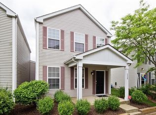 1115 Symphony Dr, Aurora, IL 60504