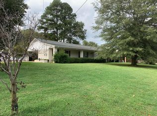 1929 Sam Houston Dr, Dyersburg, TN 38024