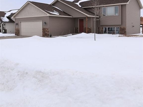 2nd image of 1809 White Pine Way