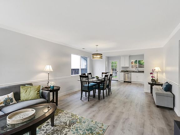 3rd image of 2316 Dorval Dr