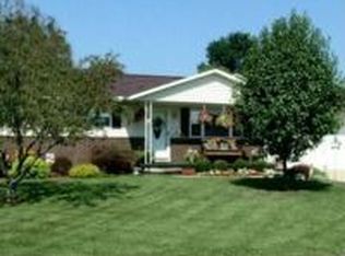 735 Braun Rd, Belpre, OH 45714
