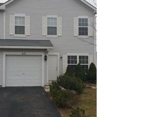 671 S Shannon Dr, Romeoville, IL 60446