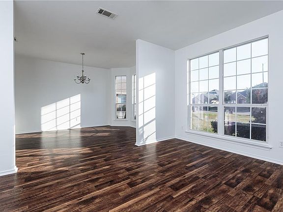 5th image of 8812 Viridian Ln