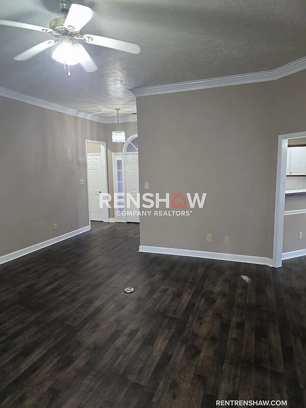 3 bed, 2.0 bath, 1827 sqft, $1,700 — Photo 3