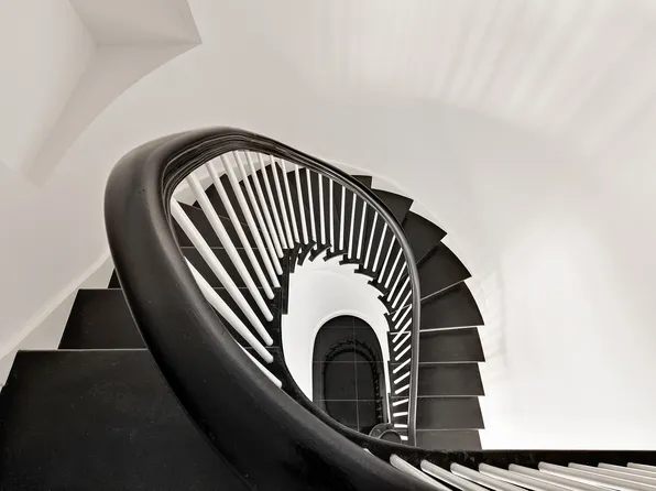 923 Fifth Avenue image 6 of 13