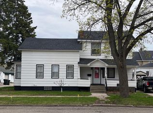 1115 2nd Ave S, Escanaba, MI 49829