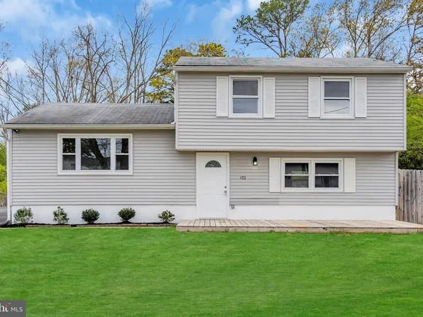 102 Cedar Lake Dr, Williamstown, NJ 08094