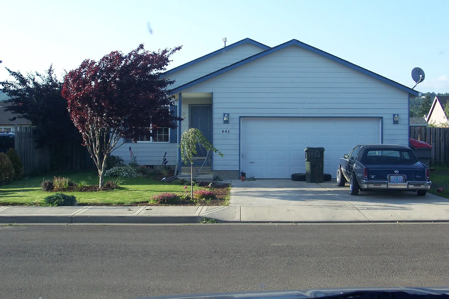 445 SE Excel St photo 1