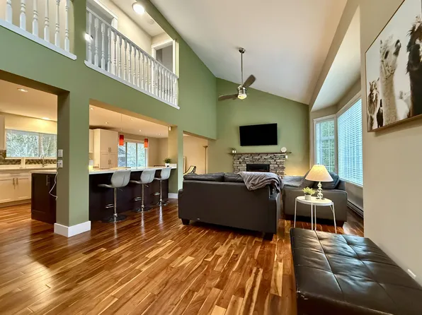 1510 Macdonald Pl, Squamish, BC V0N 1H0