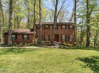122 Newport Dr, Oak Ridge, TN 37830