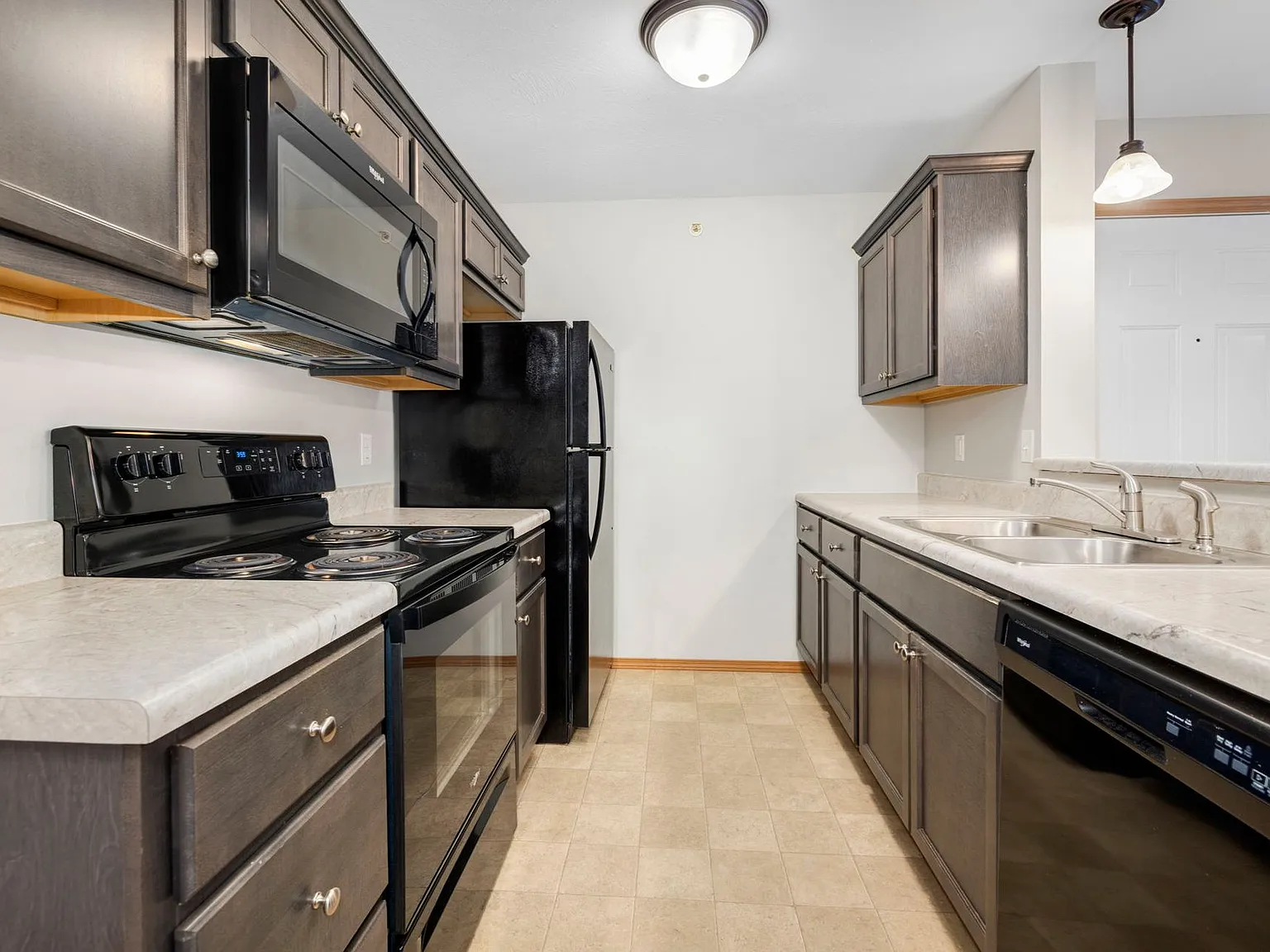 Megan Lane Apartments — Photo 1
