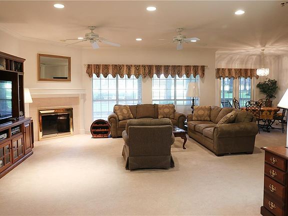 2nd image of 1014 Kiowa Dr W