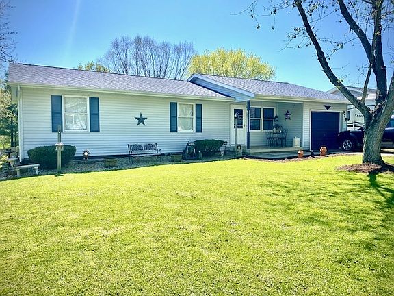 2nd image of 330 W Iroquois Dr