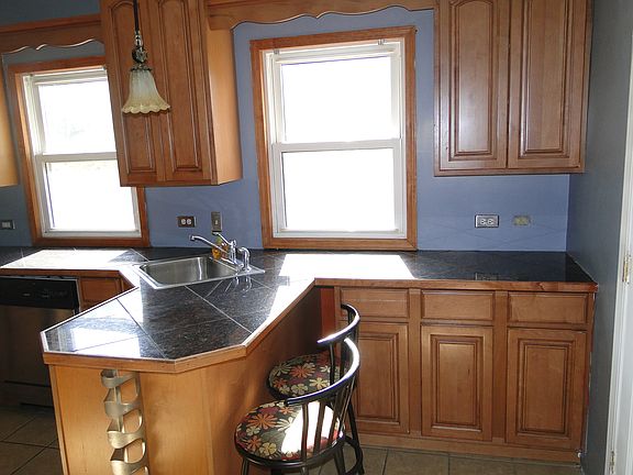 4th image of 519 Knox Pl