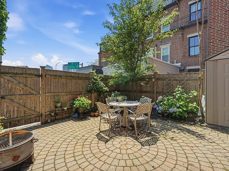 26 Adams St #1 — Photo 14