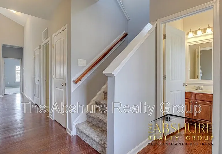 535 Smithridge Way — Photo 3
