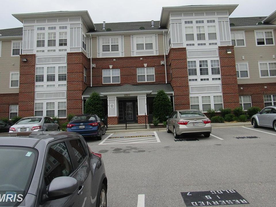 2nd image of 12900 Fox Bow Dr APT 310