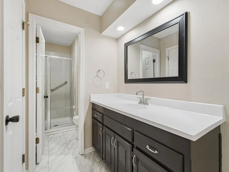 11804 Oakmont St — Photo 24