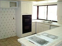 2nd image of 698 Embassy Ct