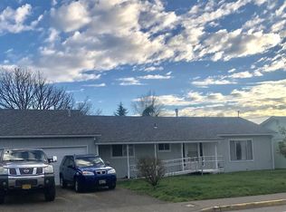 230 Walker Rd, Lebanon, OR 97355