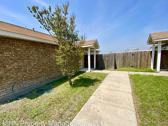 5th image of 5603 W Lakebend Dr #A