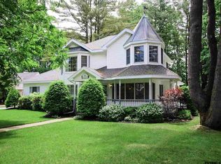25 Evergreen Dr, Saratoga Springs, NY 12866
