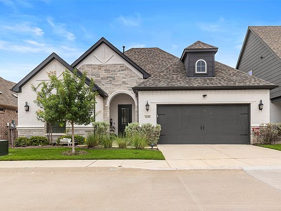 4th image of 1628 Madrid Way