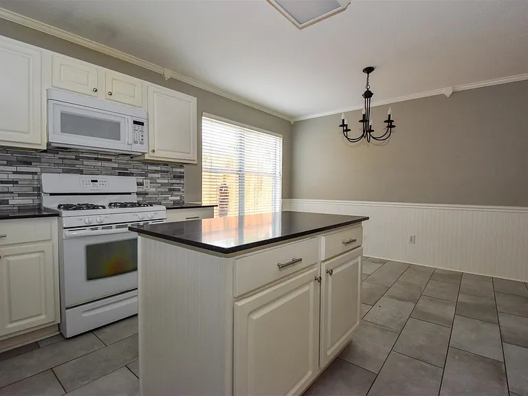 26986 Crown Haven Dr — Photo 6