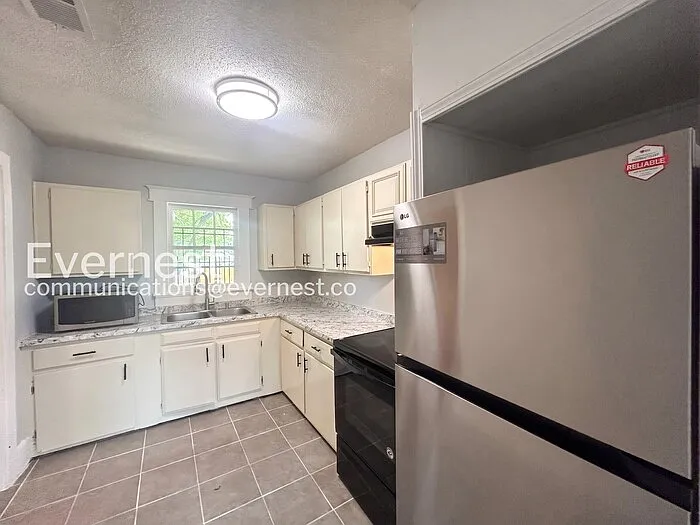 667 Sevier St — Photo 2