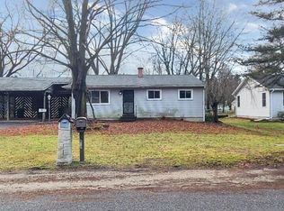 813 Eureka St, Greenville, MI 48838