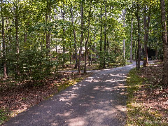 2nd image of 5990 Crescent Dr