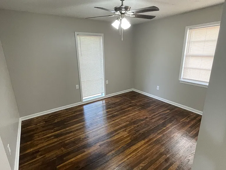 1358 Bennington Dr — Photo 7