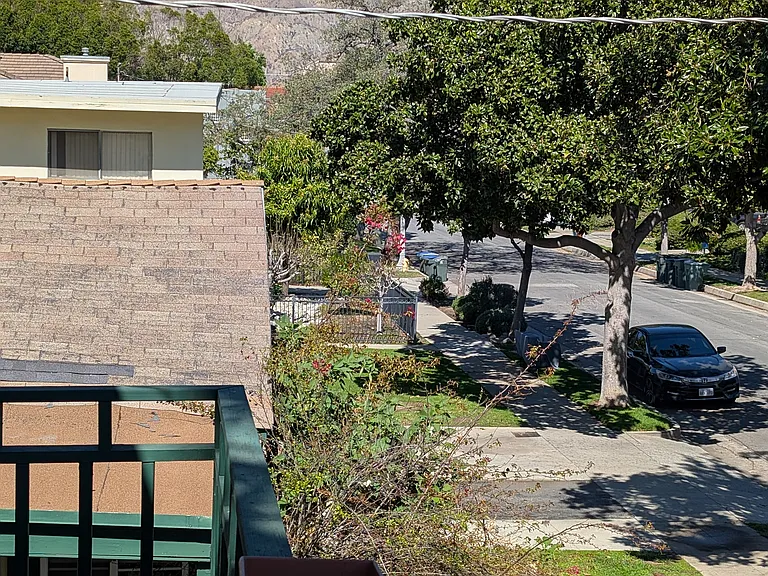 87 S Virginia Ave — Photo 1