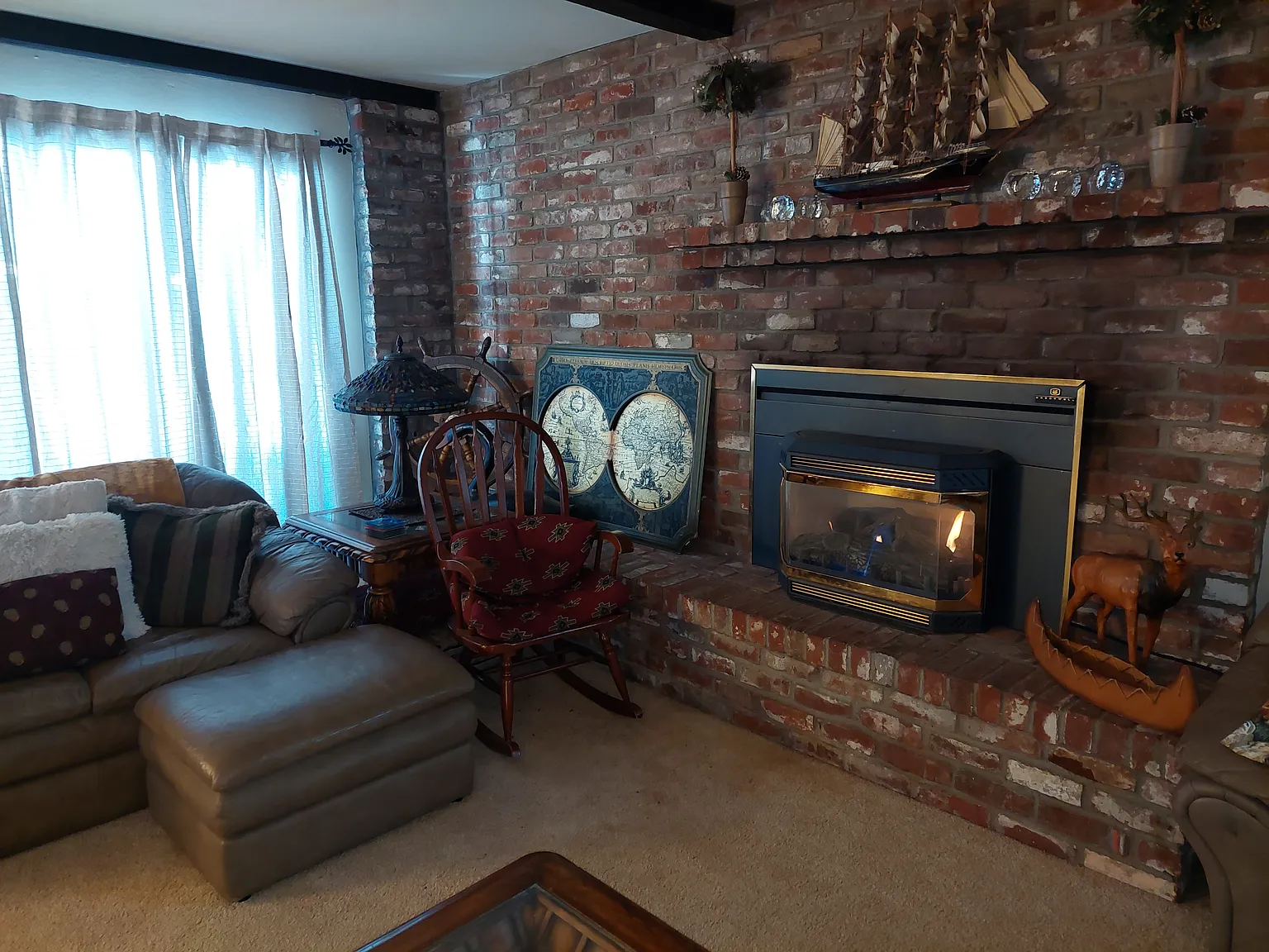 4 bed, 1900 sqft, $3,200 — Photo 3
