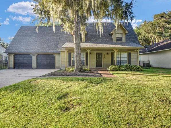 235 S Amherst Dr, West Columbia, TX 77486