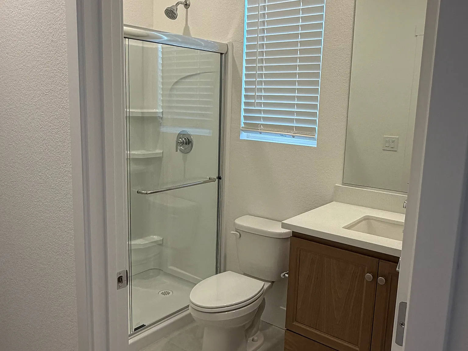 1 bed, 340 sqft, $1,600 — Photo 3