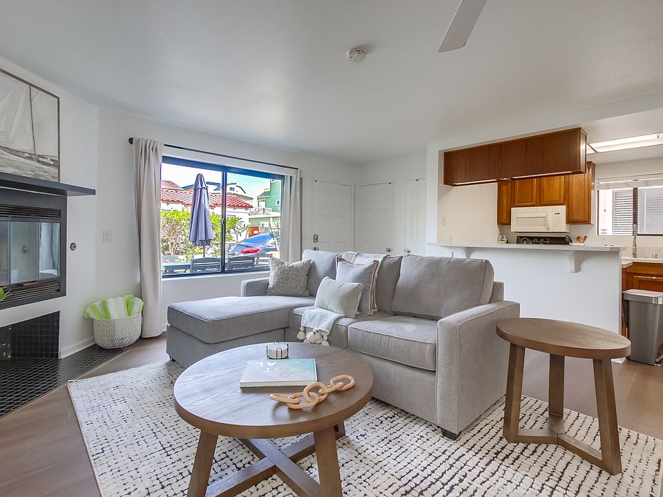 1st image of 807 Capistrano Pl