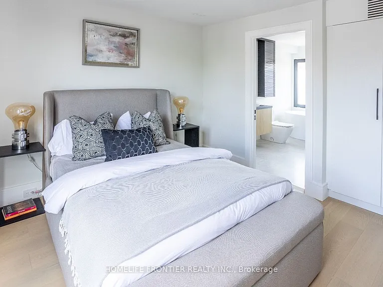 179 Palmerston Ave — Photo 26