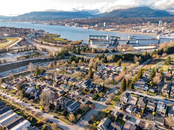 3494 Oxford St, Vancouver, BC V5K 1N9