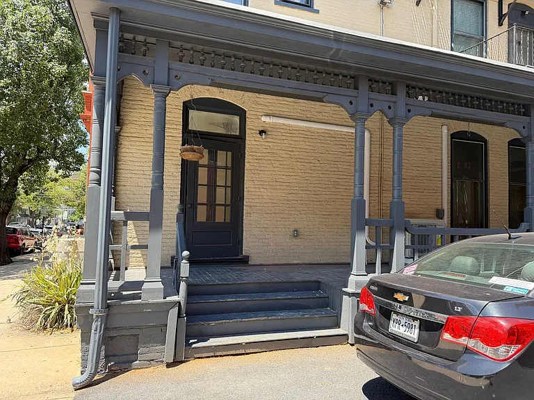 139 E Broad St — Photo 15