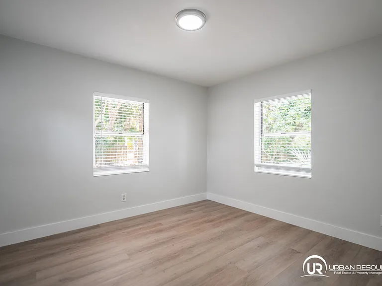 1691 NE 143rd St — Photo 30