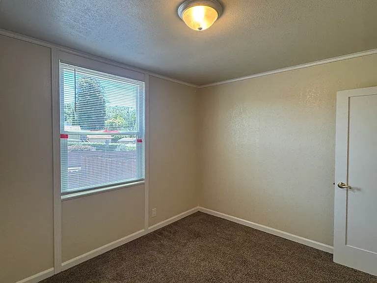 2230 Redwood St — Photo 30