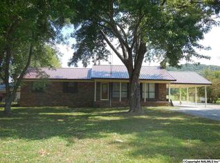 136 N Robinson Rd, Hartselle, AL 35640