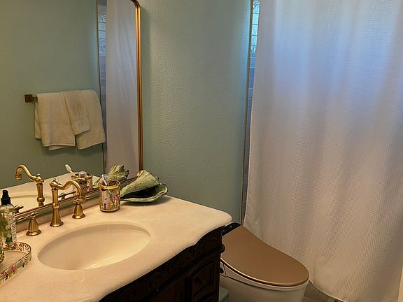 4th image of 8479 Avalon Ct