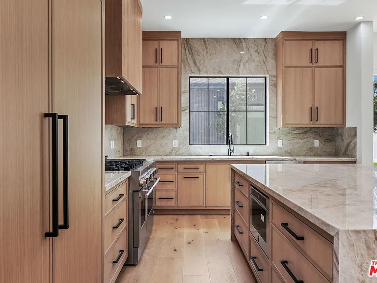 5917 Rhodes Ave — Photo 16