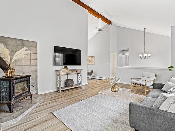 4th image of 8 Fernwood Pl