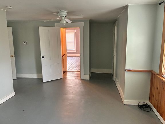 4th image of 50 Jefferson Rd #2
